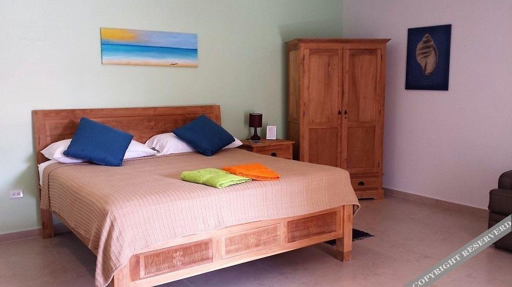 Aruba'S Bakval Suites Екстериор снимка