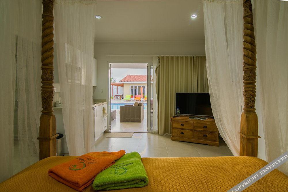 Aruba'S Bakval Suites Екстериор снимка