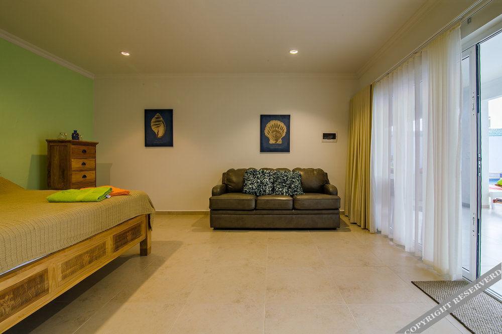 Aruba'S Bakval Suites Екстериор снимка