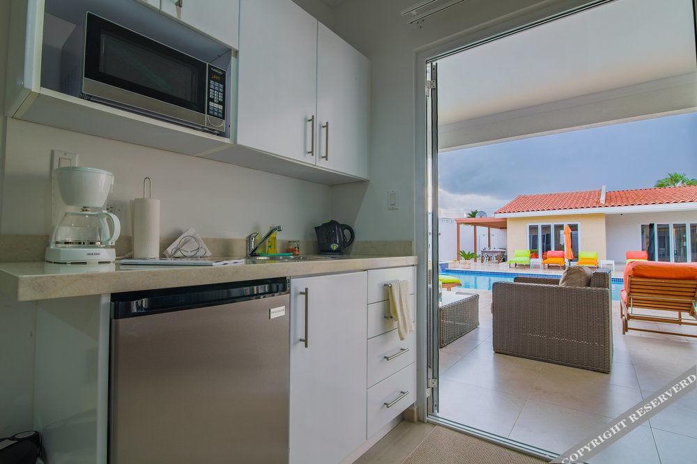 Aruba'S Bakval Suites Екстериор снимка